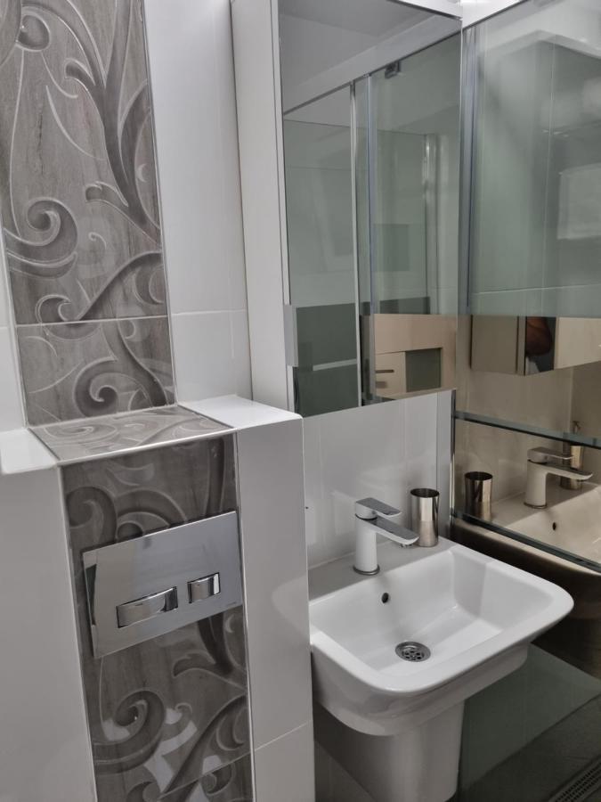Galaţi Apartament Quiet מראה חיצוני תמונה